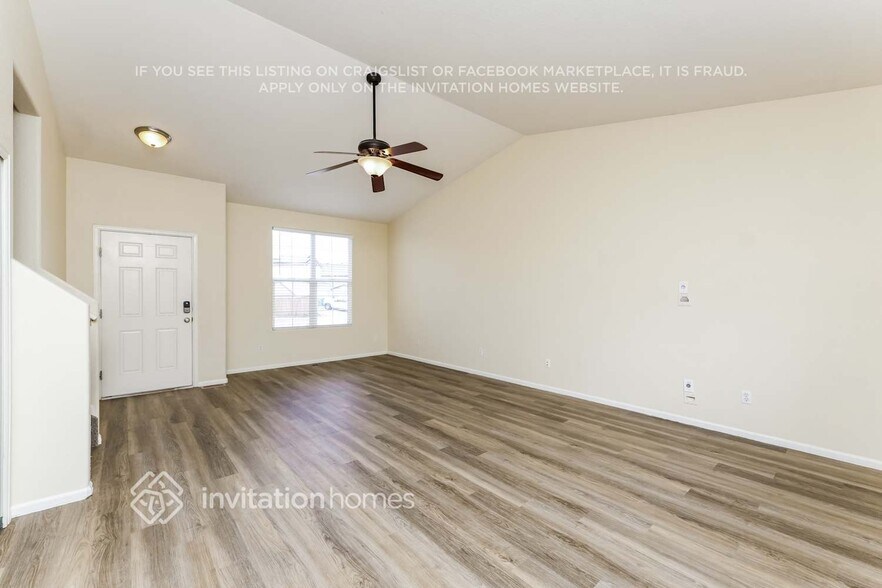 Building Photo - 1245 Legend Oak Dr