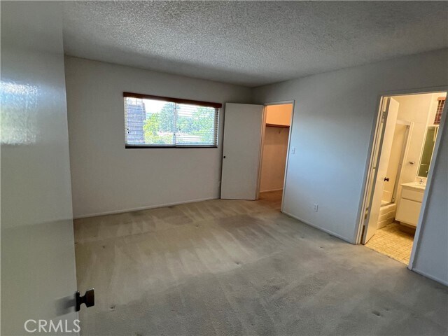 Building Photo - 14560 Clark St