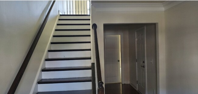 Building Photo - 8478 Craggan Ln