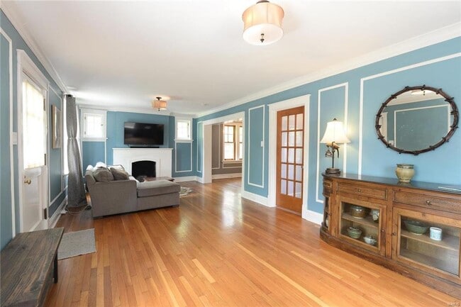 Building Photo - 418 Carswold Dr