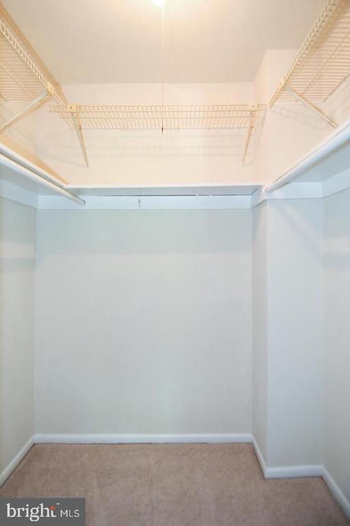 Building Photo - 3302 Woodburn Village Dr