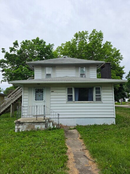 Building Photo - 1003 Bluff St