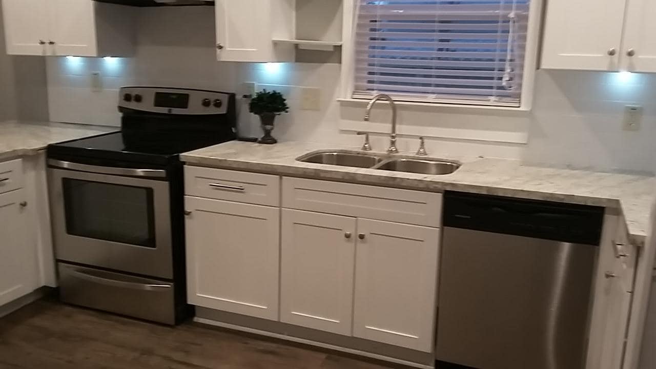 Building Photo - 4401 Elysian St