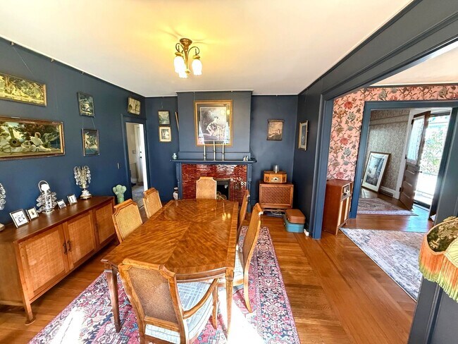 Building Photo - Tranquility on Oxford