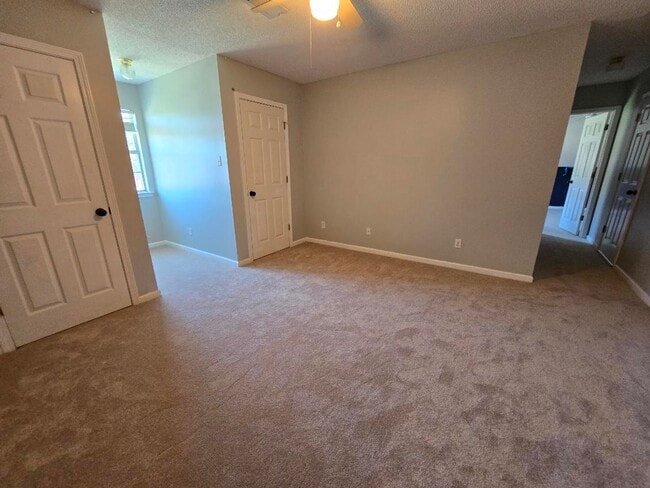 Building Photo - 1028 Kierre Dr