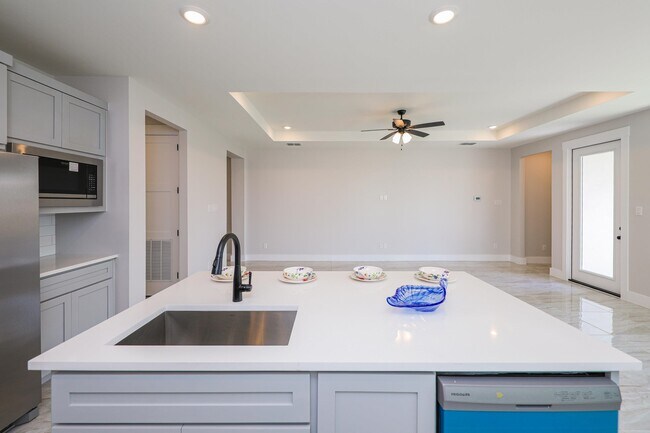 Building Photo - 1008 True Patriot Dr