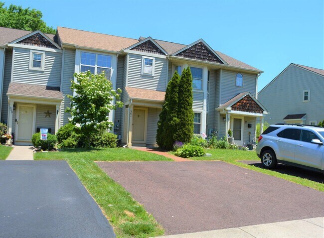 Building Photo - 361 Kent Ln