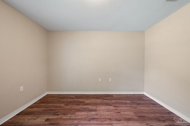 Building Photo - 9771 Cobblebrook Dr