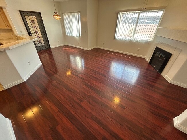Building Photo - Charming condo in desirable West Las Vegas location