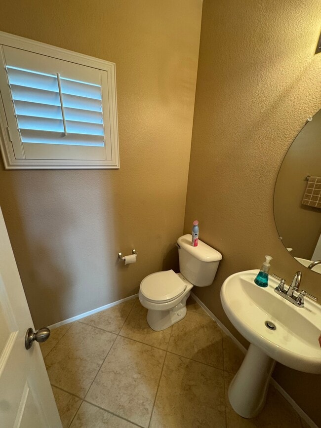 Building Photo - 3047 Watermount St