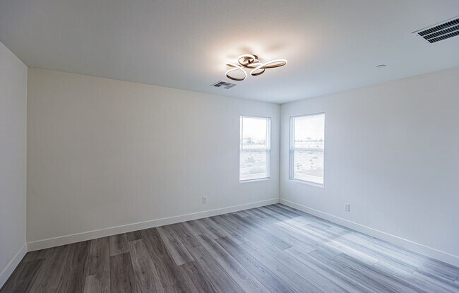 Building Photo - Beautiful 2-story home in a gated community