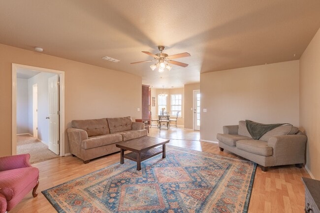 Building Photo - 3/2 in Tradewinds