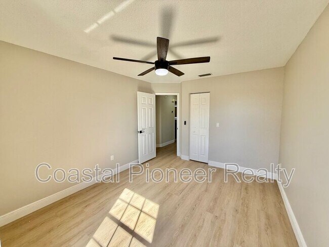 Building Photo - 8731 Huntfield St