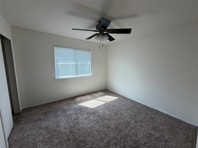 Building Photo - 917 W South St