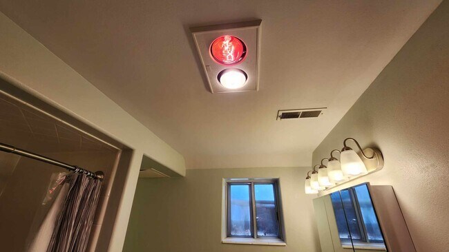 Building Photo - 1430 E 900 S