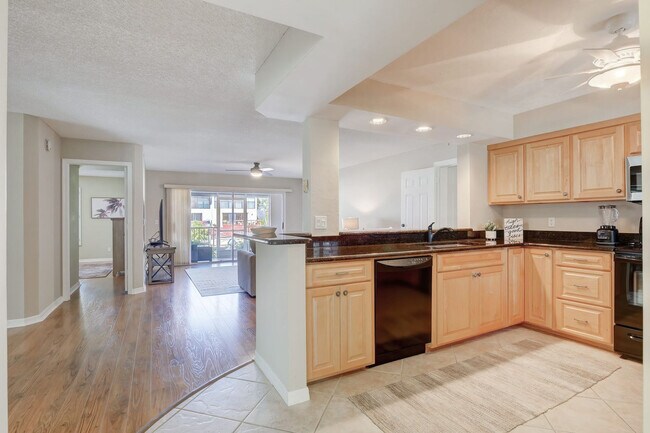 Building Photo - 1501 Chesapeake Ave