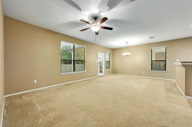 Building Photo - 1029 Hyde Park Dr