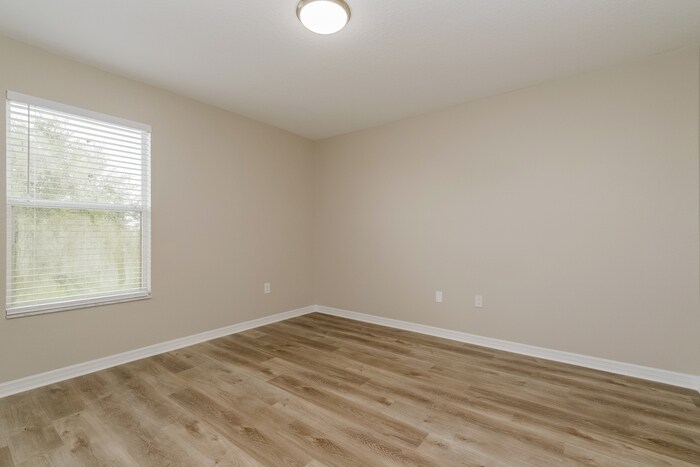 Building Photo - 7266 Lumber Port Dr