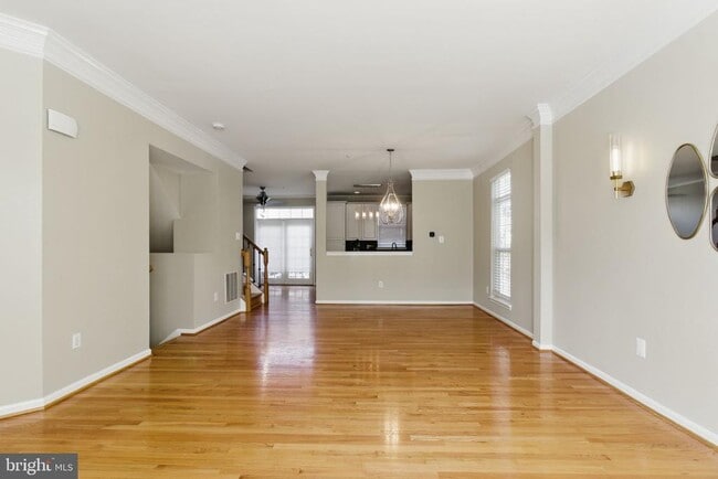 Building Photo - 20801 Shamrock Glen Cir