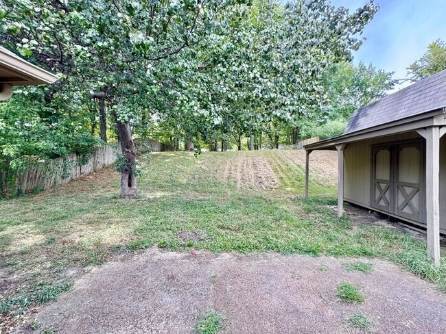 Building Photo - 3755 Schanna Dr