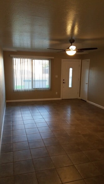 Building Photo - 2519 E Pebble Beach Dr