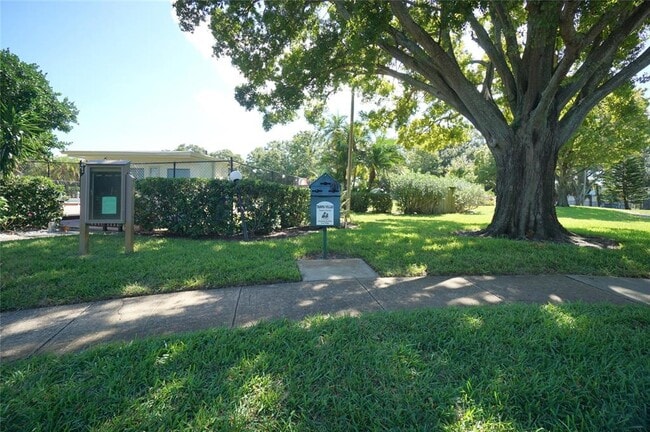 Building Photo - 4515 La Capri Ct