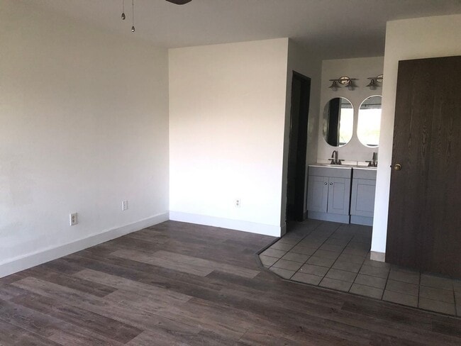 Building Photo - Palm Desert Country Club Villas