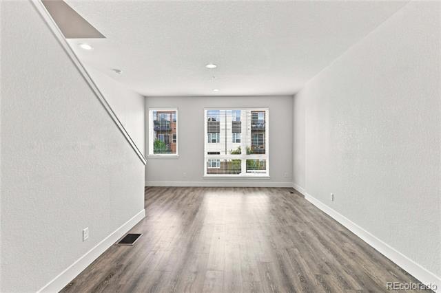 Building Photo - 5256 W 16th Ave