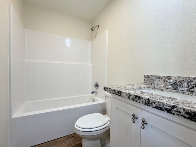 Building Photo - Only 2 Units Left! Brand-New 2BR/2BA Duplexes Near McNeese