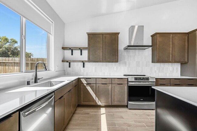 Building Photo - 7153 E Harvard Ave