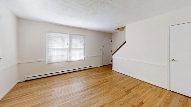 Building Photo - 1107 River Ct