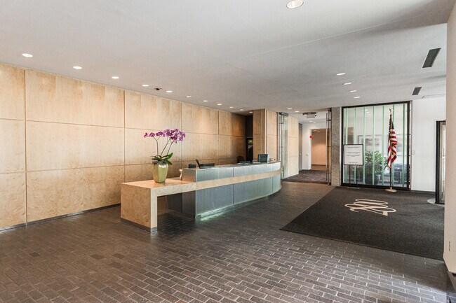 Building Photo - 2800 N Lake Shore Dr