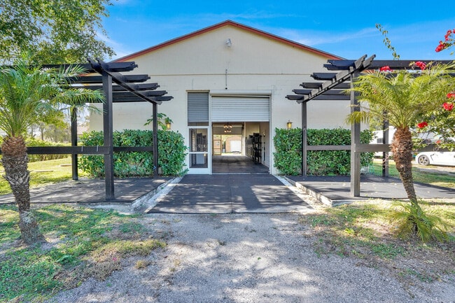 Building Photo - 11231 Ira Ln