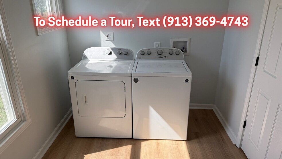 Building Photo - 913 S Main Rd