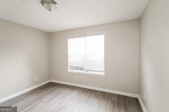 Building Photo - 4240 Ward Bluff Dr