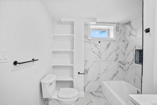 Building Photo - 34 Ensign St