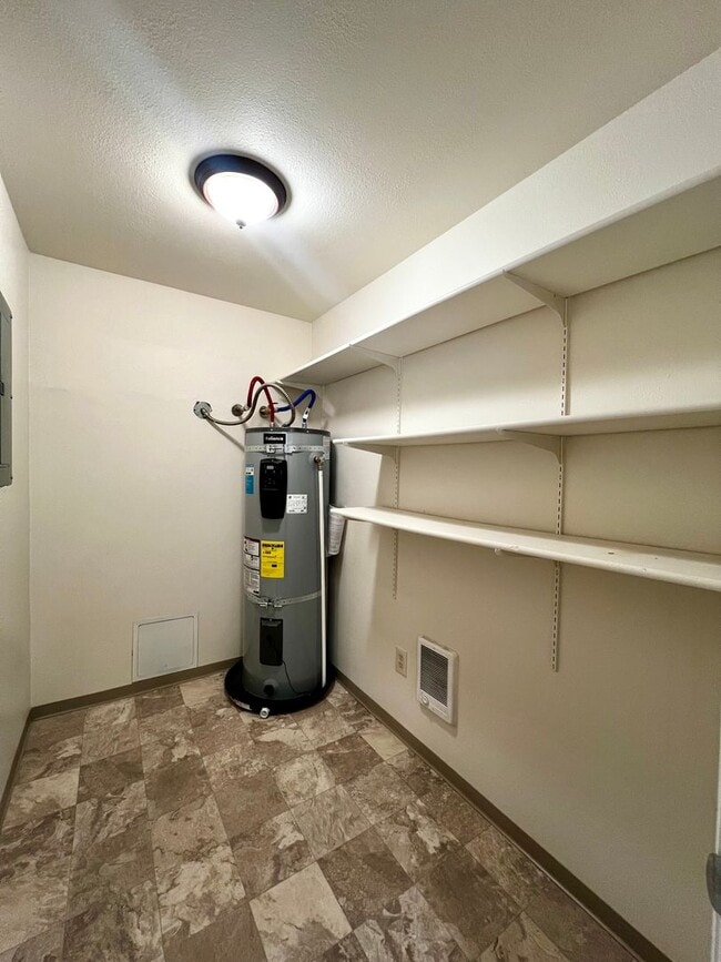 Building Photo - 4212 S 3rd St