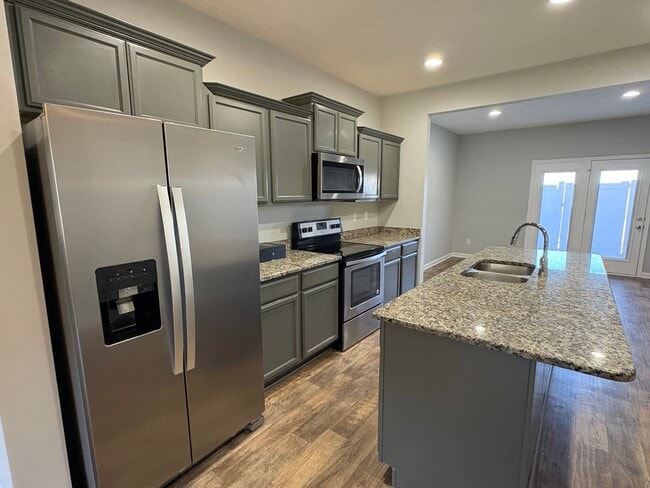 Building Photo - 2 Bedroom Townhome in Antioch