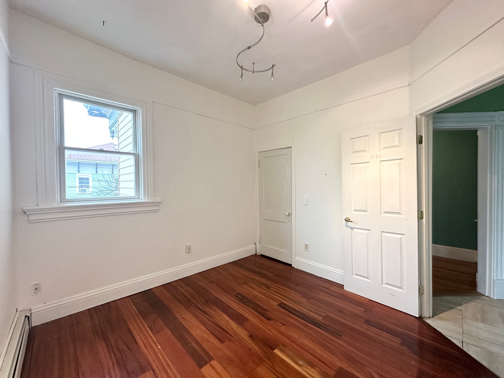 Building Photo - 124 Almy St