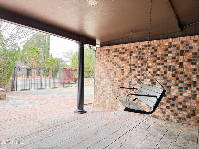 Building Photo - 11109 Pink Coral Dr