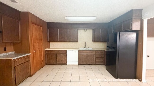 Building Photo - 7306 Avenue W