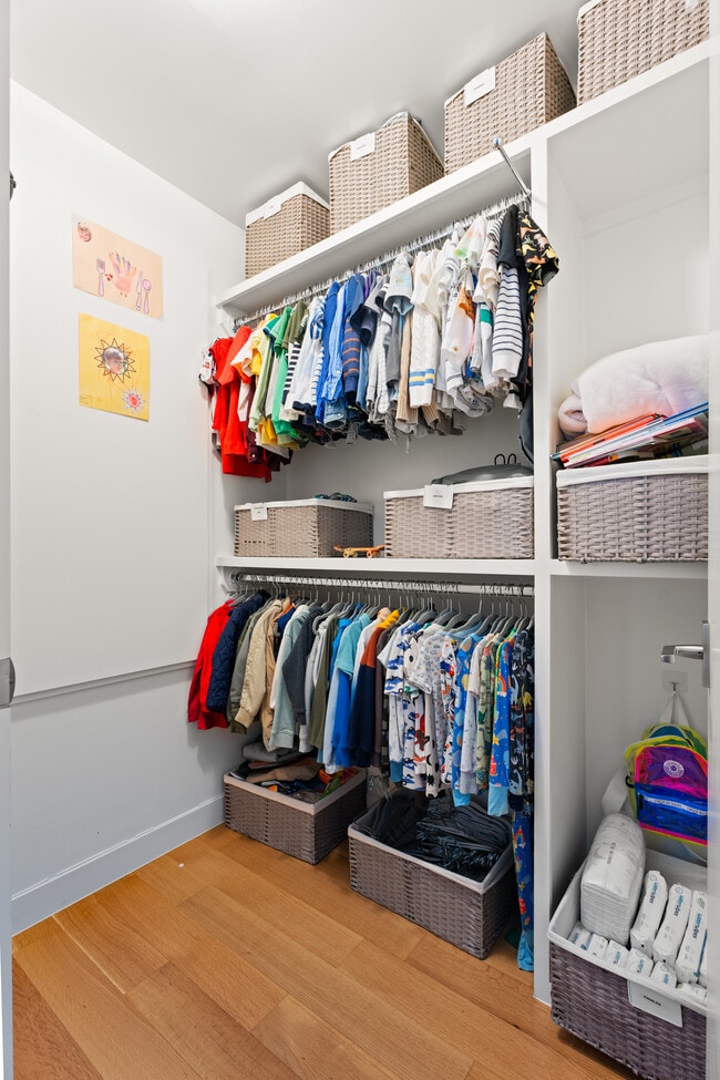 Building Photo - 2210 Westlake Dr