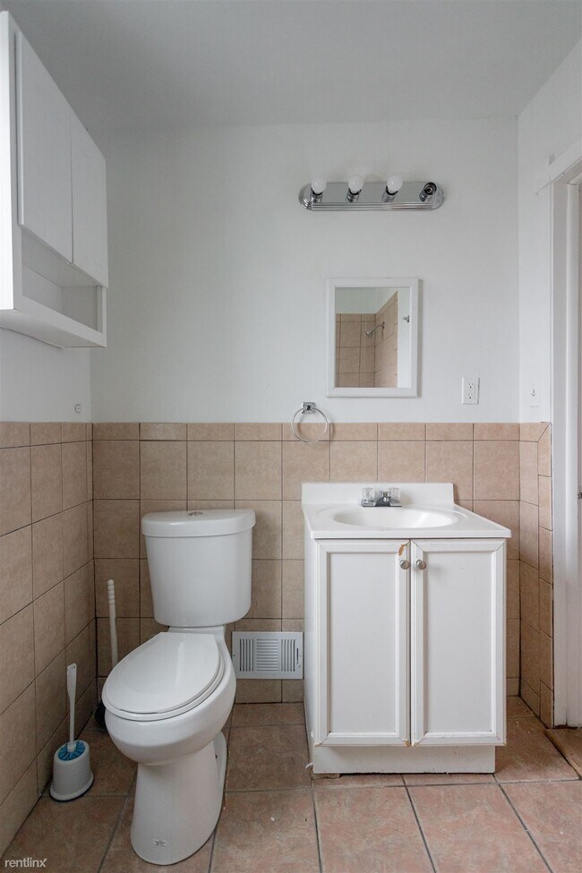 Building Photo - 2 br, 1 bath House - 3080 Goodson St Singl...