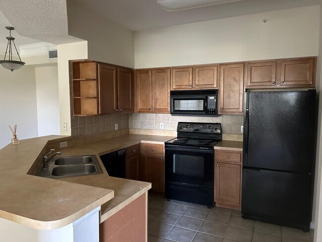 Building Photo - 9825 Baywinds Blvd