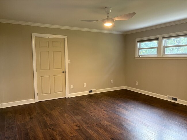 Building Photo - 3 Bedroom, 3 Bathroom House in Winston-Salem!