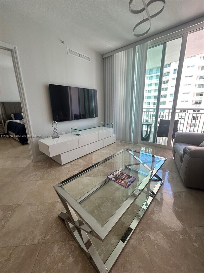 Building Photo - 1745 E Hallandale Beach Blvd