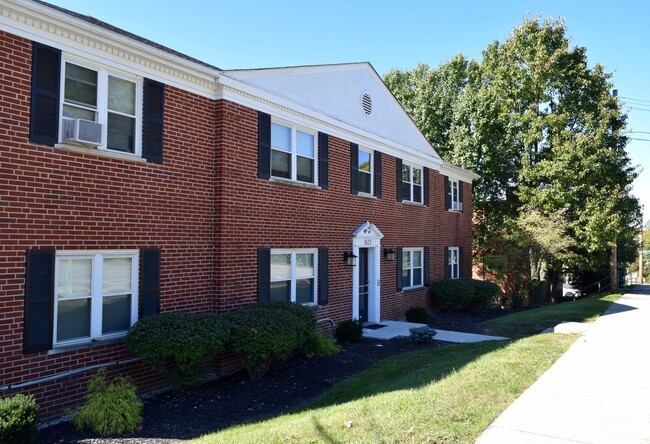 5623-5631 Beechmont - Beechcrest Apartments