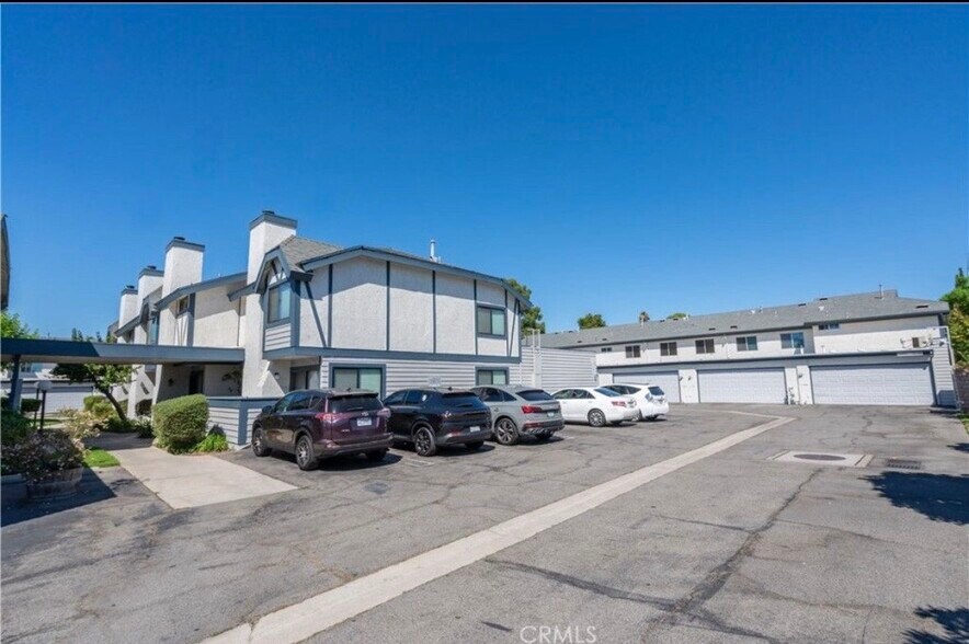 Building Photo - 19221 Sherman Way