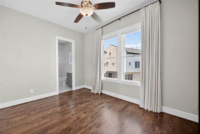 Building Photo - 520 S Pearl Expy