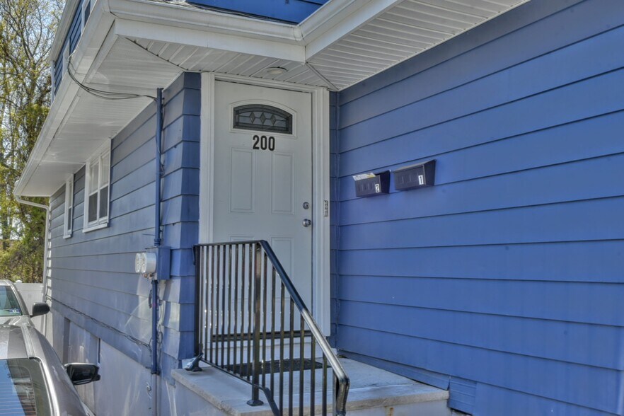 Entry - 200 Prospect Ave